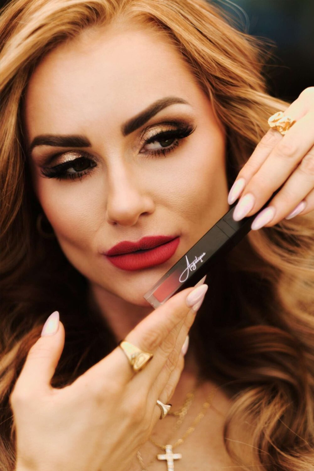 Wild Ginger (Coral-red) - Angelique Lipstick - Image 5
